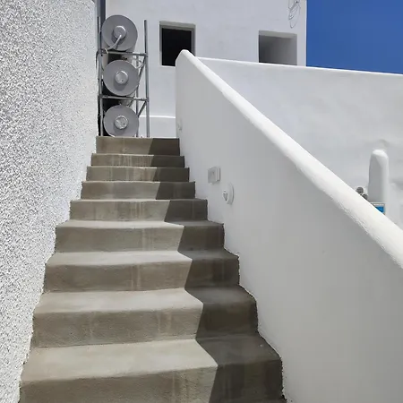 Santorini Serenity Апартаменты *